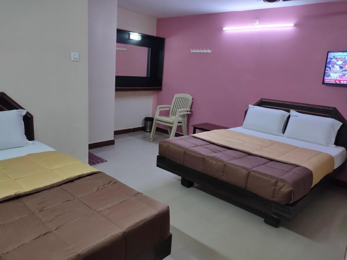Hotel Dkr Residency Tirupati Exterior foto